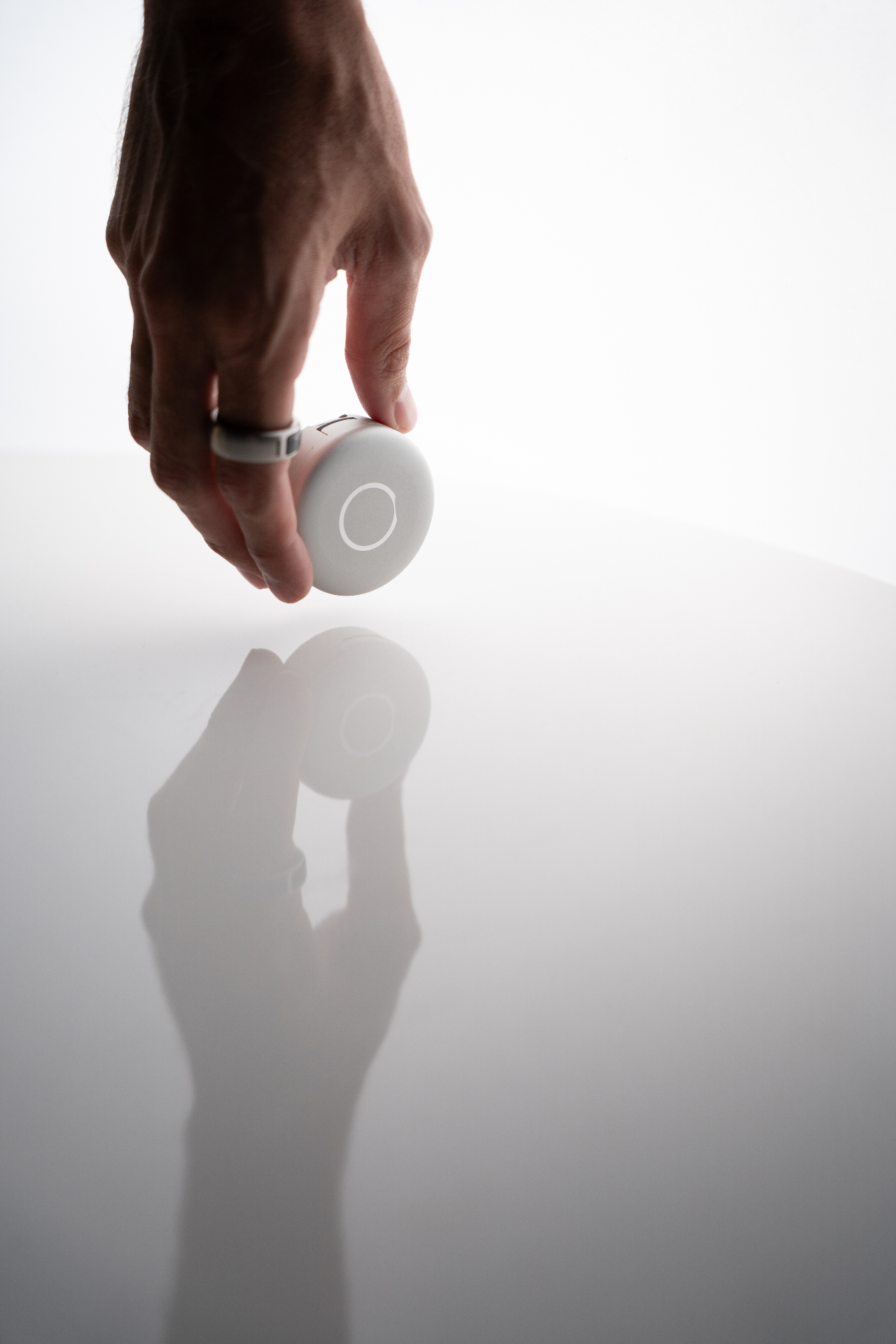 OASIS ring lifestyle shot